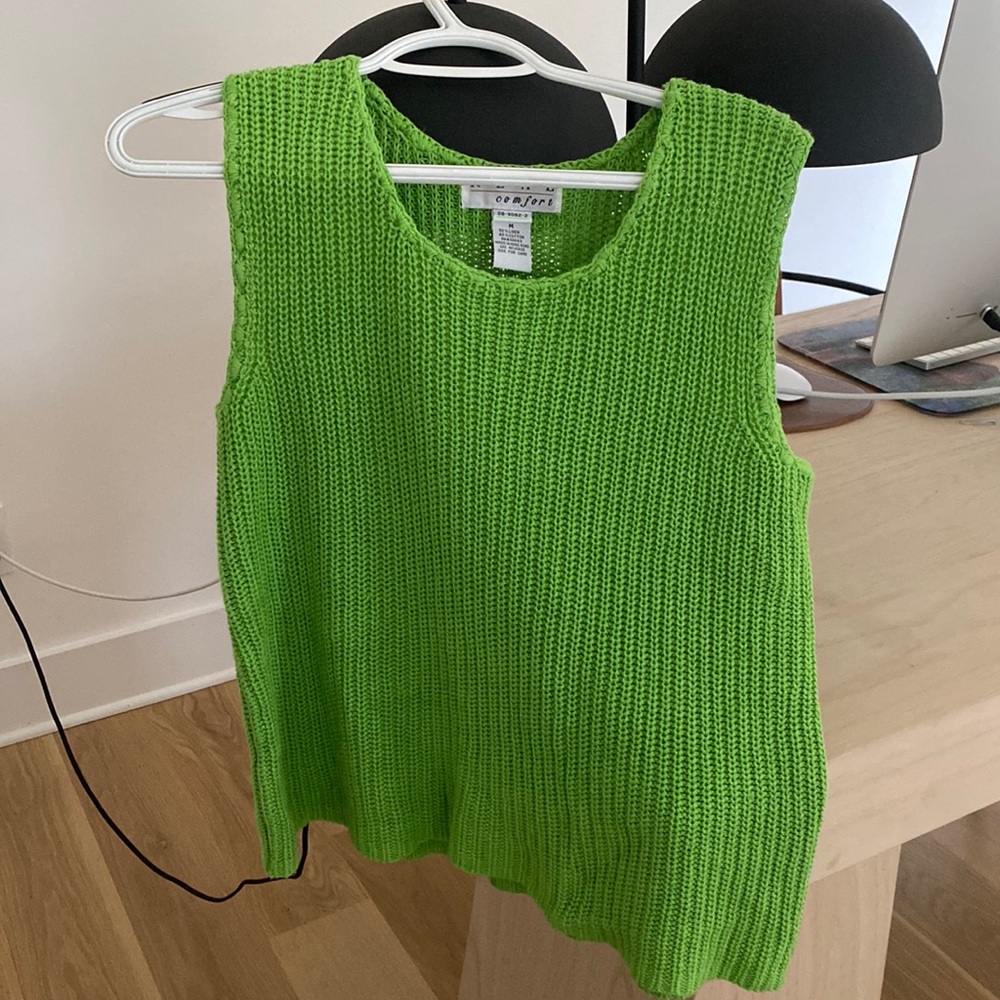 (M) knit shirt